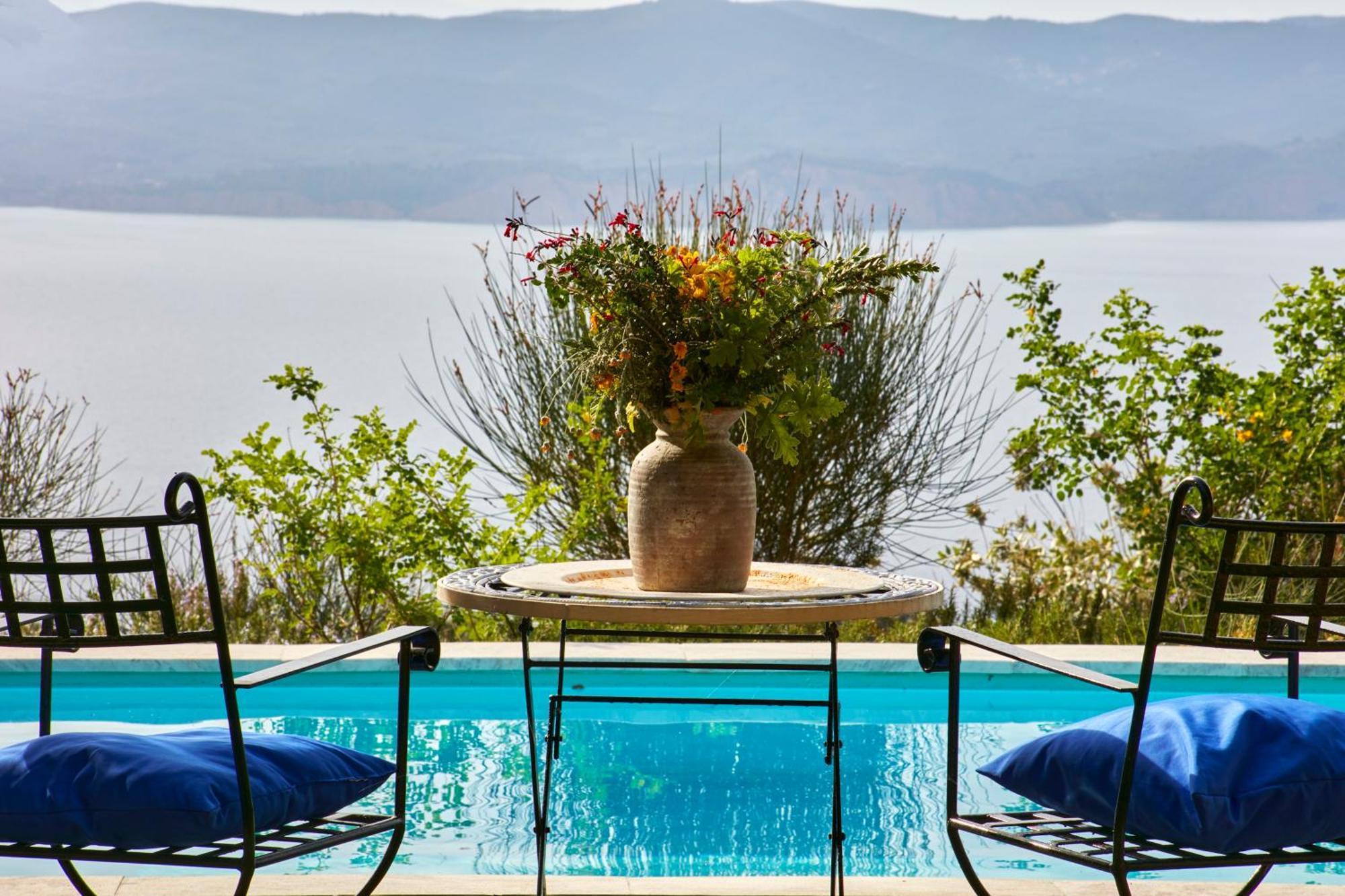 Luxury Villa In Kechria Extérieur photo